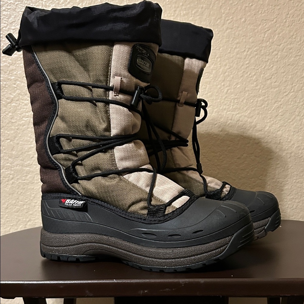 Baffin Black and Tan Winter Boots
